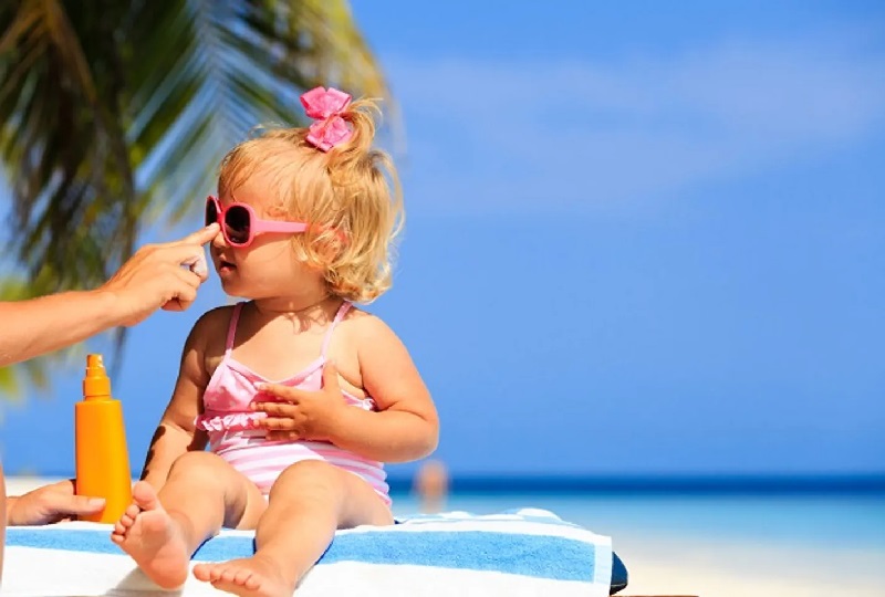 kem chong nang tre em